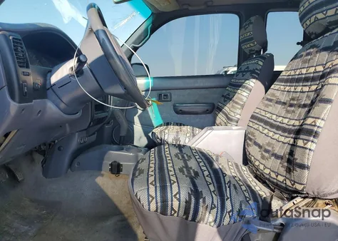 2000 Toyota Tacoma Xtracab Prerunner z USA, uszkodzony, nr VIN 4TASM92N7YZ583261